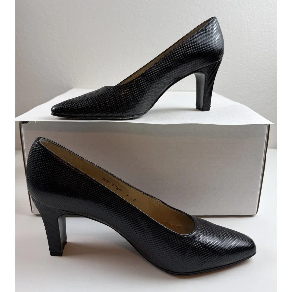 Stuart Weitzman Black Leather Embossed Pointed Toe Womens Slip On Heel Size 7 - Picture 5 of 9